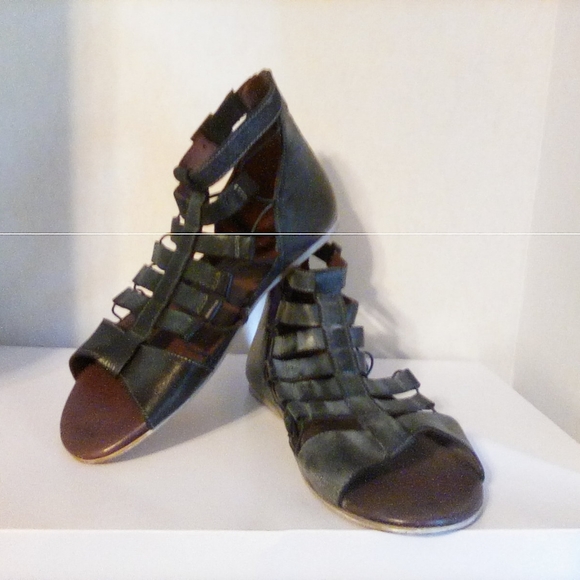 roan gladiator sandals